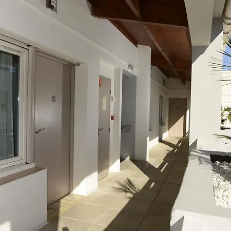Le Maray Hotel